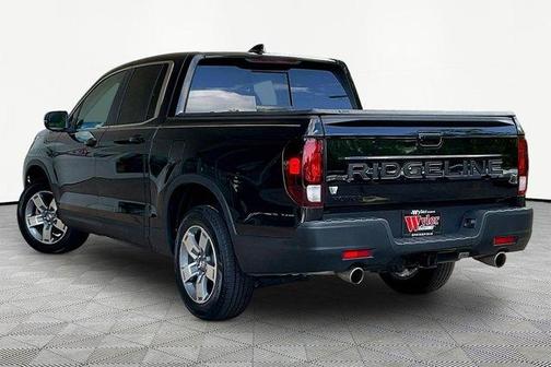 Crystal Black Pearl 2024 Honda Ridgeline RTL