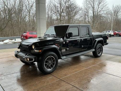 2022 Jeep Gladiator Overland