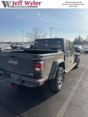 2022 Jeep Gladiator Overland