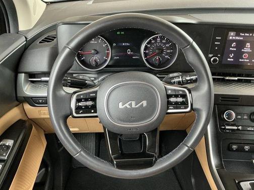 2023 Kia Carnival LX