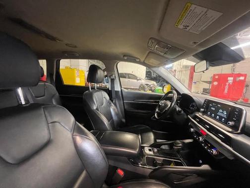 2021 Kia Telluride LX