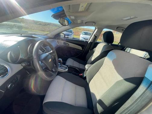 2012 Chevrolet Cruze LS