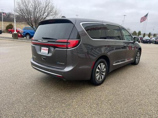 2022 Chrysler Pacifica Hybrid Limited