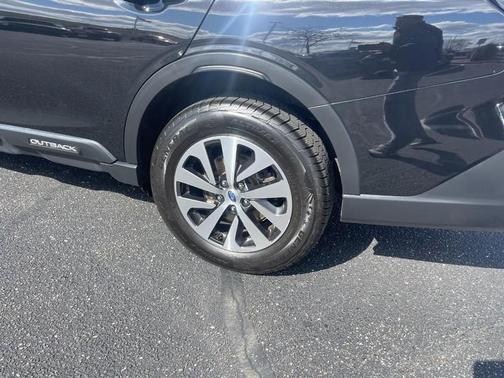 Crystal Black Silica 2021 Subaru Outback Premium