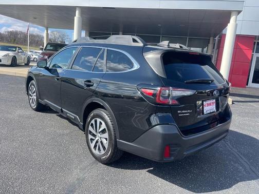 Crystal Black Silica 2021 Subaru Outback Premium