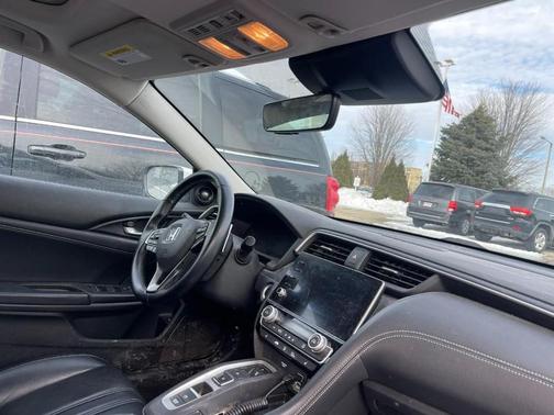 2019 Honda Insight Touring