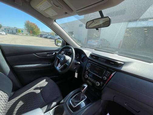 2020 Nissan Rogue S
