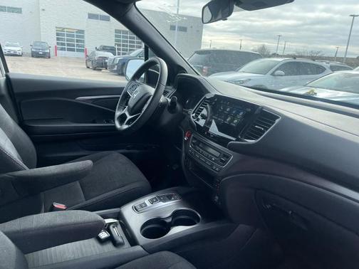 2022 Honda Pilot AWD Sport