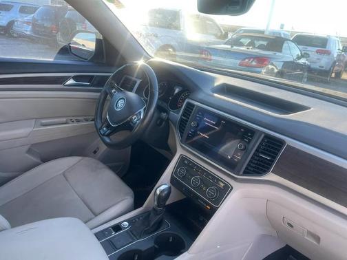 2019 Volkswagen Atlas 3.6L SE w/Technology