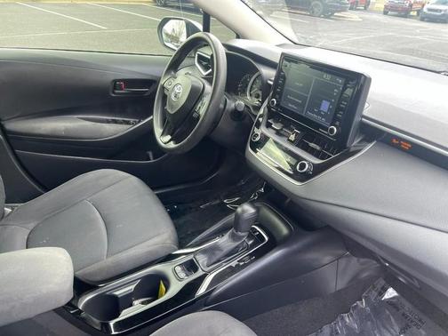 Classic Silver Metallic 2022 Toyota Corolla LE