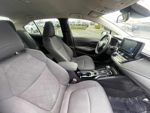 Classic Silver Metallic 2022 Toyota Corolla LE