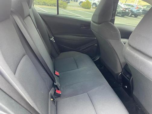 Classic Silver Metallic 2022 Toyota Corolla LE