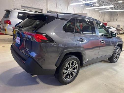 2022 Toyota RAV4 Hybrid XLE Premium