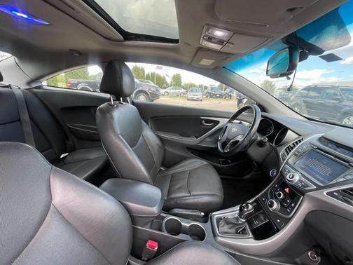 Titanium Gray Metallic 2014 Hyundai ELANTRA Base