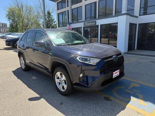 2020 Toyota RAV4 Hybrid XLE