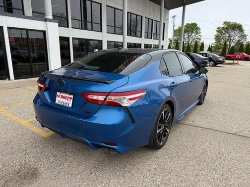 Blue Streak/Midnight Black Metallic 2020 Toyota Camry XSE