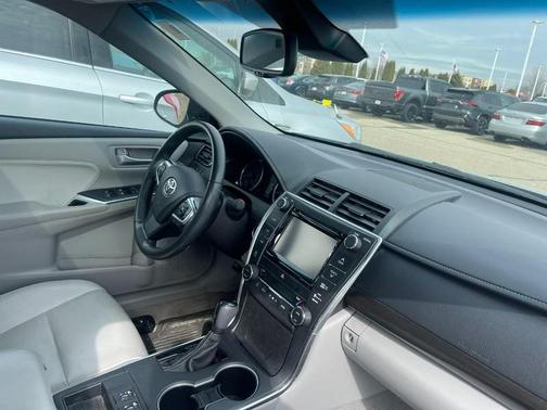 Celestial Silver Metallic 2015 Toyota Camry XLE