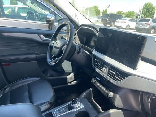 Iconic Silver Metallic 2024 Ford Escape Platinum