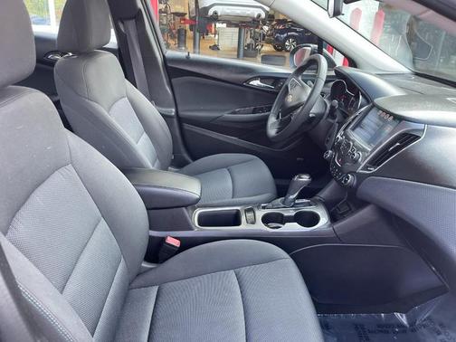 2016 Chevrolet Cruze LT Auto