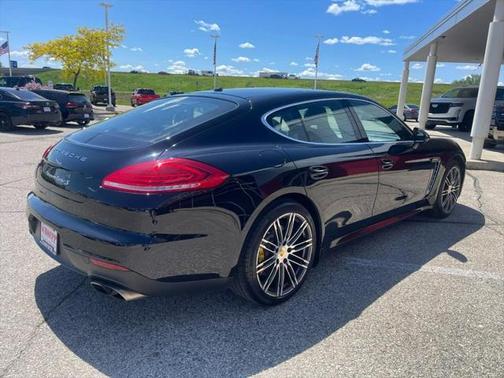 2016 Porsche Panamera Turbo S