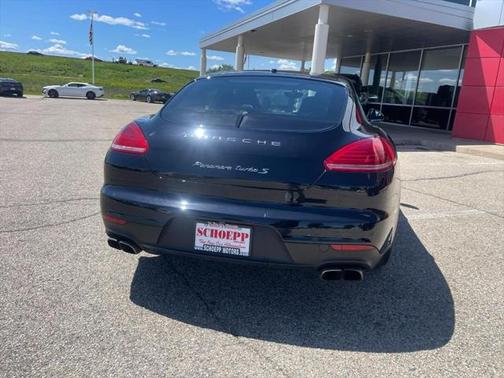 2016 Porsche Panamera Turbo S