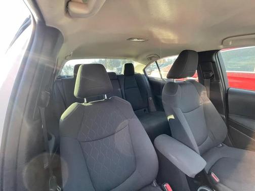 Classic Silver Metallic 2021 Toyota Corolla LE