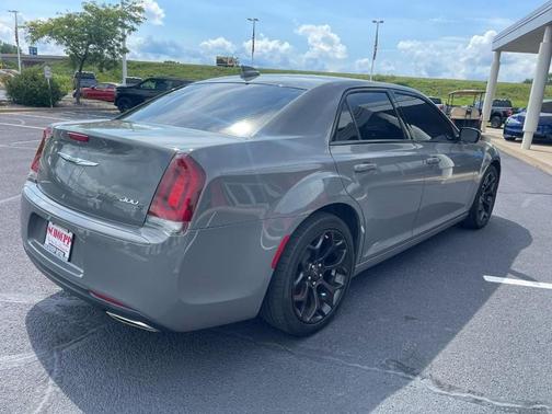 2019 Chrysler 300 S