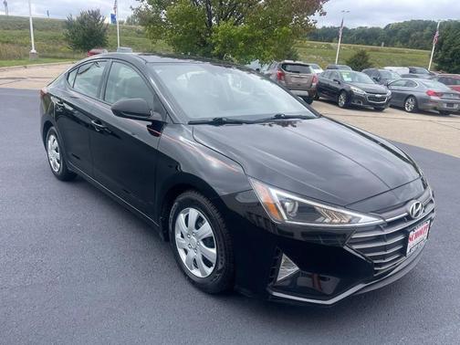 2020 Hyundai ELANTRA SE