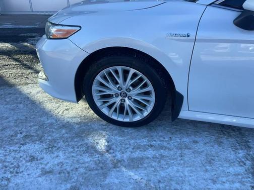 2018 Toyota Camry Hybrid XLE