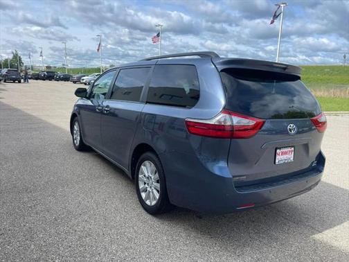 2015 Toyota Sienna XLE