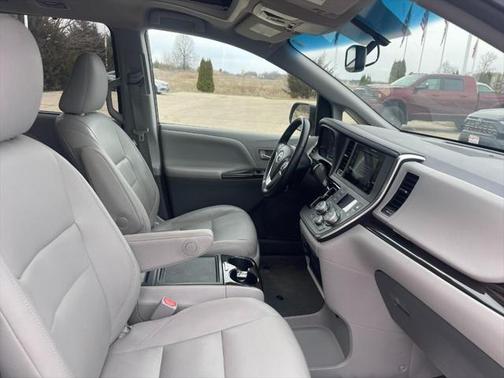 2015 Toyota Sienna XLE