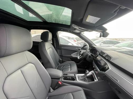 2020 Audi Q3 45 S line Premium