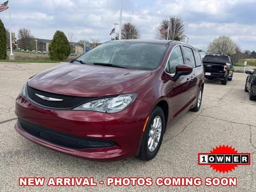 2023 Chrysler Voyager LX