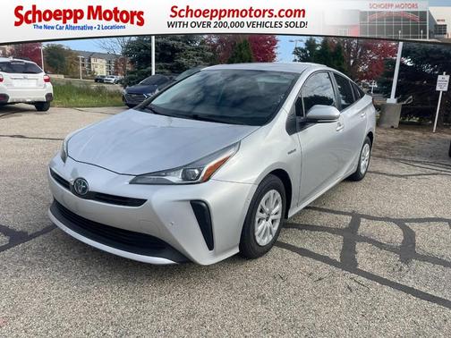 2022 Toyota Prius LE
