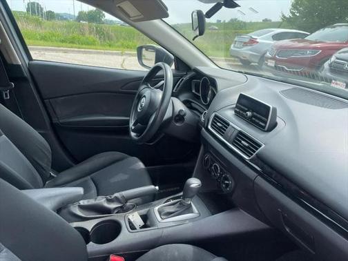 2015 Mazda Mazda3 i SV