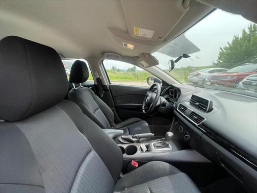 2015 Mazda Mazda3 i SV