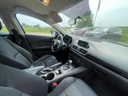 2015 Mazda Mazda3 i SV