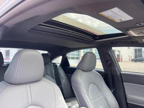 2021 Toyota Avalon Hybrid Limited