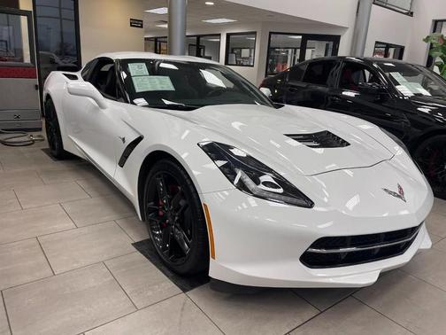 Arctic White 2019 Chevrolet Corvette Stingray