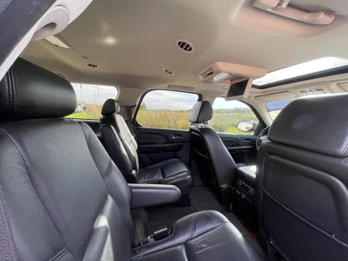 2008 Cadillac Escalade Base