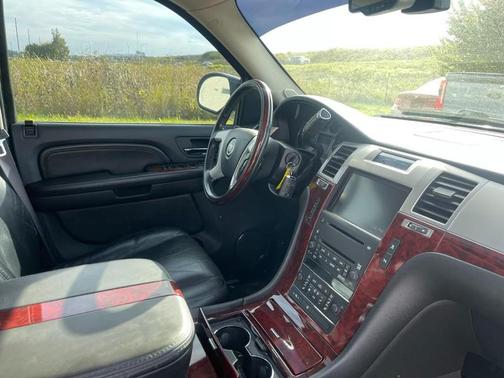 2008 Cadillac Escalade Base