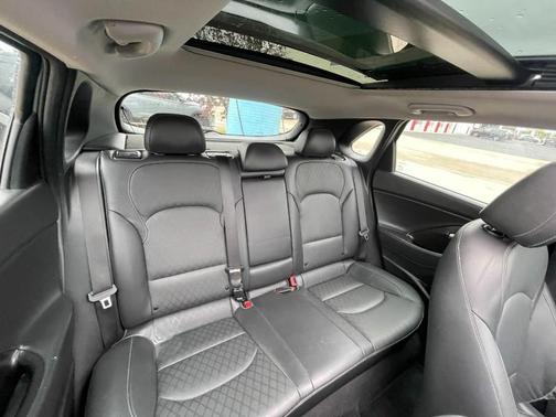 2020 Hyundai Elantra GT Base