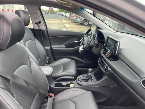 2020 Hyundai Elantra GT Base