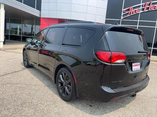 2020 Chrysler Pacifica Red S Edition