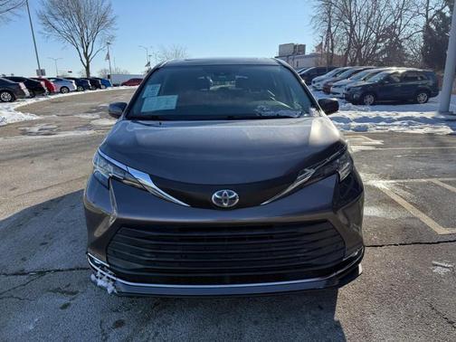 Predawn Gray Mica 2021 Toyota Sienna XLE 8 Passenger