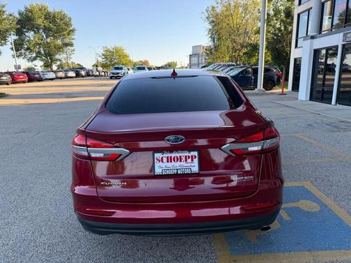 2020 Ford Fusion SE