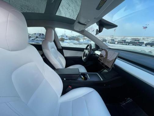 2021 Tesla Model Y Long Range Dual Motor All-Wheel Drive