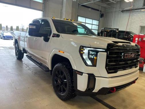 2024 GMC Sierra 2500 AT4