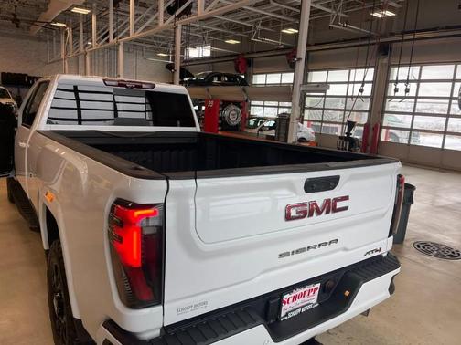 2024 GMC Sierra 2500 AT4