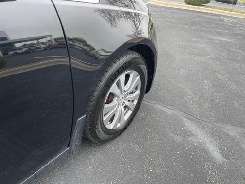 Crystal Black Pearl 2017 Honda Odyssey EX-L